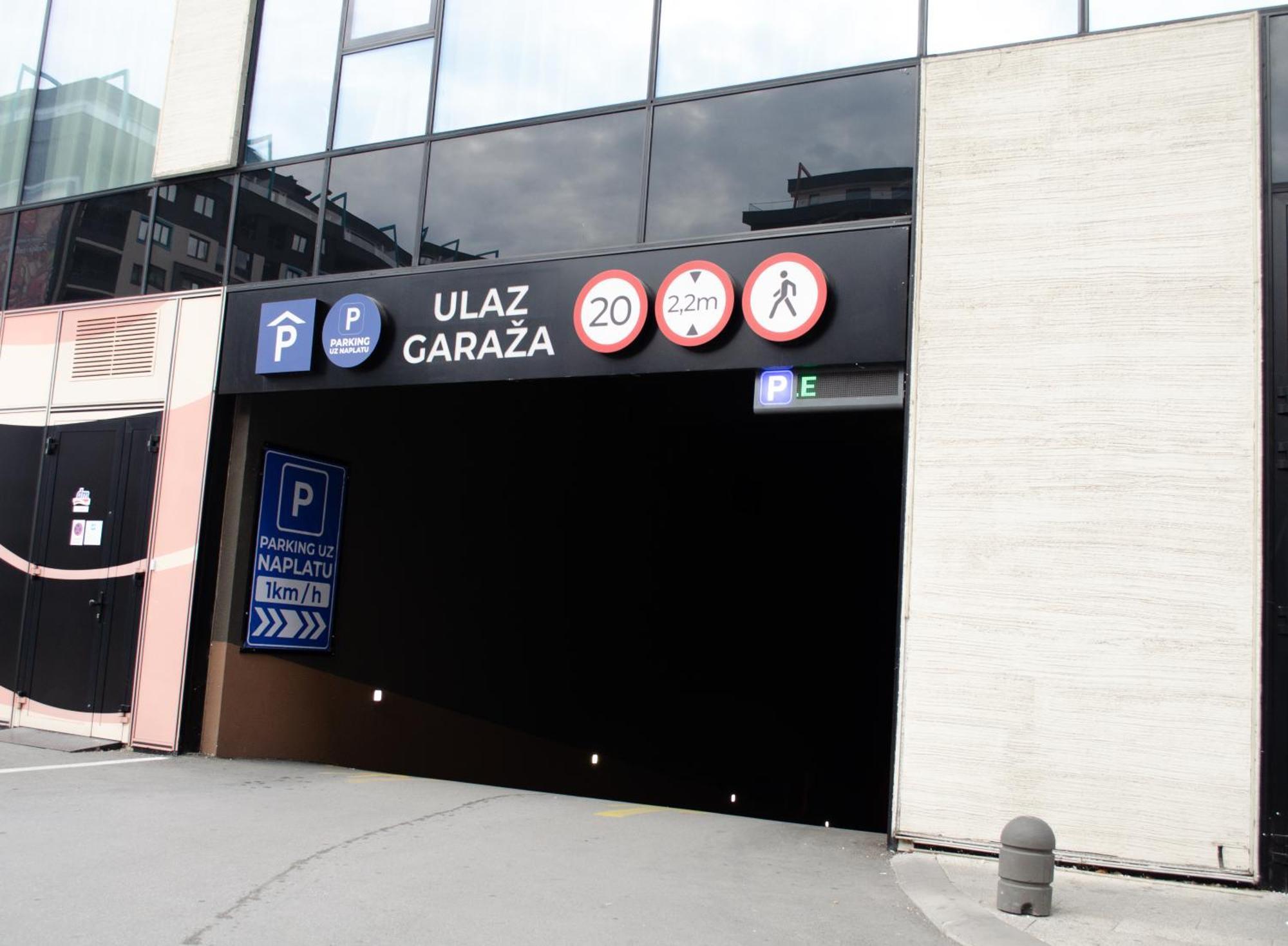 Apartment Comfort Bulevar With Garage Sarajevo