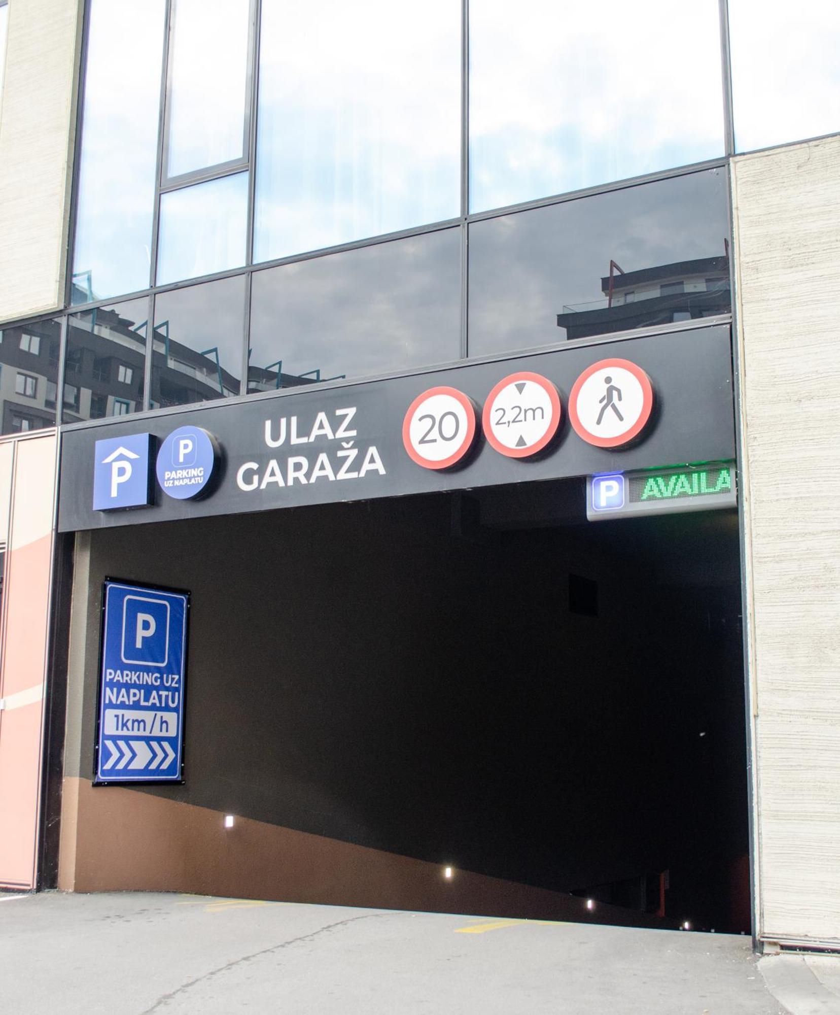 Comfort Bulevar With Garage Apartment SJJ