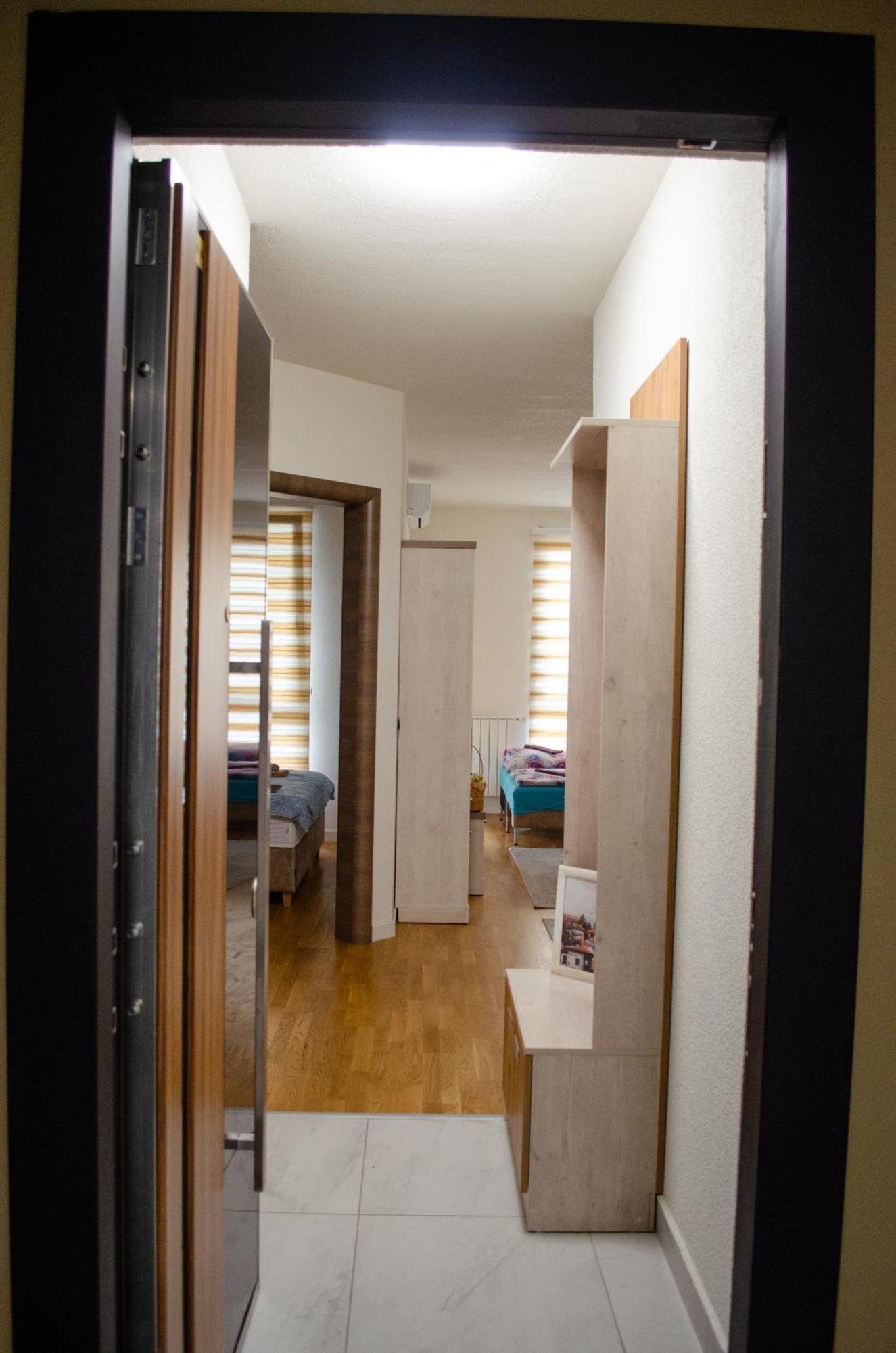 Comfort Bulevar With Garage Apartment *